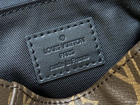 WIS VUITTON Nano Christopher LOUIS 0901